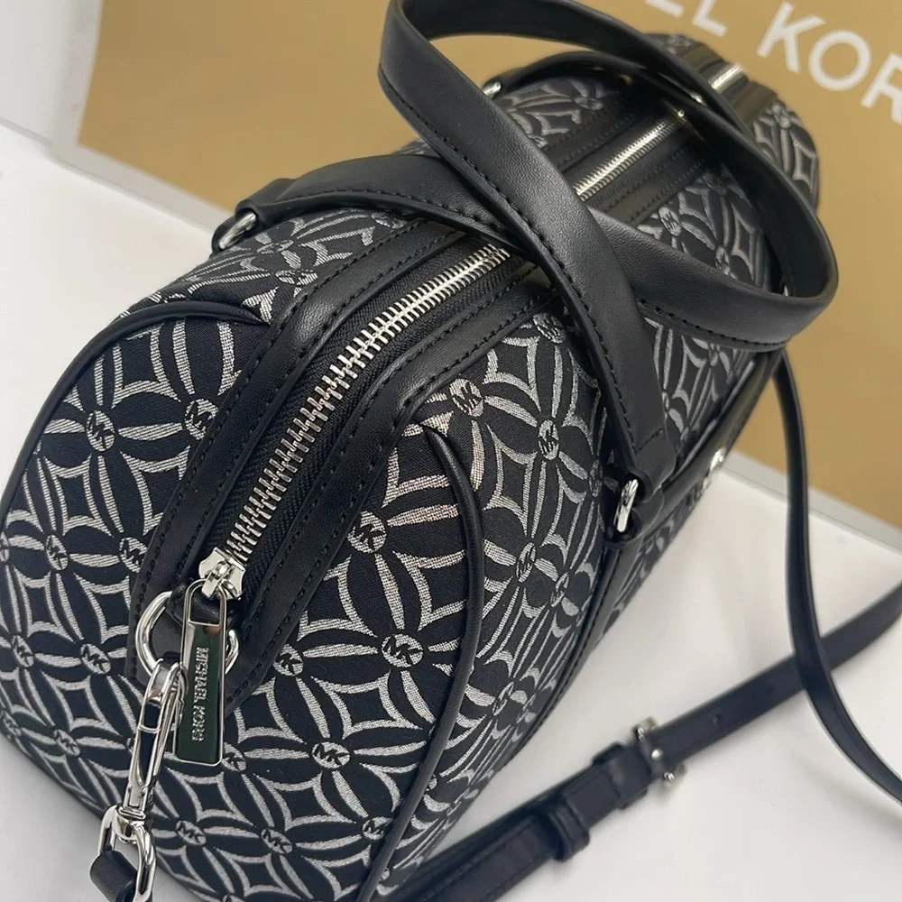 MICHAEL KORS JST TRAVEL MEDIUM DUFFLE SATCHEL SHOULDER CROSSBODY BAG MK BLACK